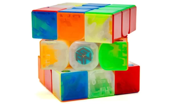 GAN 356 ME UV 10th Anniversary: La evolución del speedcubing en una edición especial