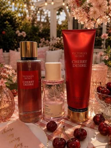 Combo Mist + Loción Corporal Cherry Desire VS Original - Imagen 4